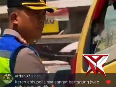 Apresiasi Pemudik Jalintim Palembang Jambi Kepada Personil Polri Yang Telah Mengatur Jalannya Lalin - PoliceTube