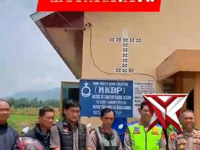?Pastikan Keamanan Ibadah, Kapolres Musi Rawas Pantau Langsung Giat Ibadah di Gereja - PoliceTube