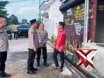&ldquo;Bapak Kapolda Sumsel berharap bantuan ini bermanfaat besar bagi santri.