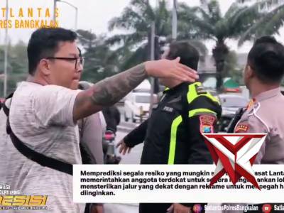 Respon cepat dari laporan masyarakat terkait papan baliho yang hampir roboh - PoliceTube