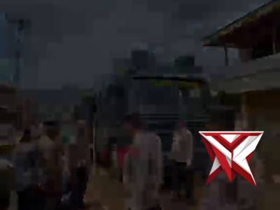 PERSONIL POLRES LEBONG BERIKAN BANTUAN KEPADA MASYARAKAT TERDAMPAK BANJIR