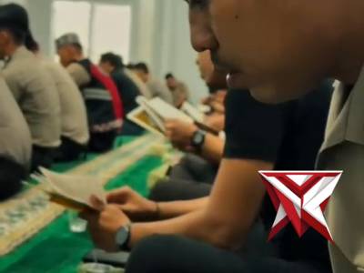 Pembacaan surat Yassin di polres Musi Rawas - PoliceTube