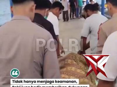 POLRI BANTU EVAKUASI JENAZAH
