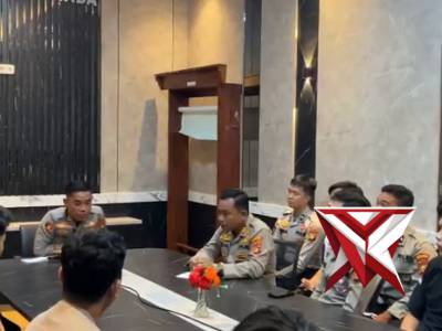 ARAHAN KAPOLRES OKU SELATAN KEPADA OPERATOR