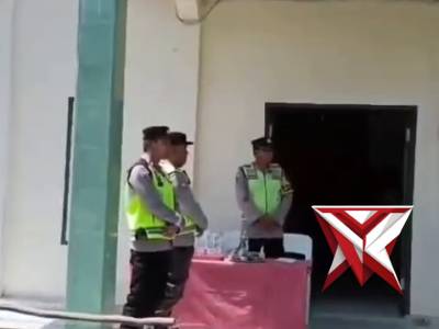 Polri Hadir, Pastikan Ibadah Paskah Berjalan Khidmat

?Polsek STL Ulu Terawas berkomitmen memberikan