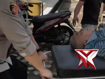 RESPON CEPAT KAPOLSEK MUARA LAKITAN POLRES MUSI RAWAS EVAKUASI KORBAN LAKA LANTAS - PoliceTube