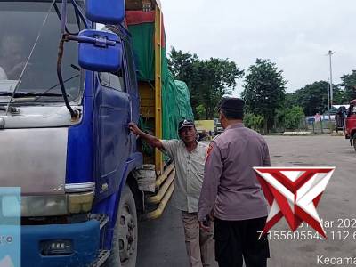 Patroli KRYD pembatasan jam operasional truk di Wilayah Pelabuhan Gresik