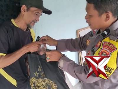 Jum'at barokah keluang. AS