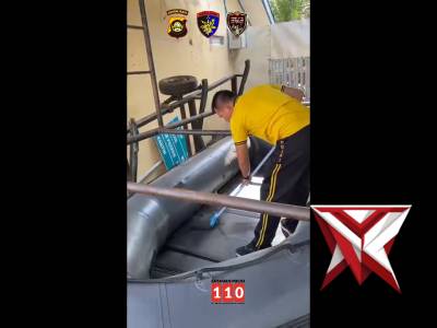 Pemeliharaan dan Perawatan Perahu karet satpolairud Polres Muba