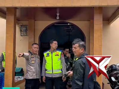 ?Pastikan Keamanan Ibadah, Kapolres Musi Rawas Pantau Langsung Giat  Ibadah di Gereja 

?