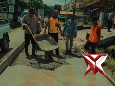 Gerakan Indonesia ASRI Oleh Personil Polsek Tanjung Batu