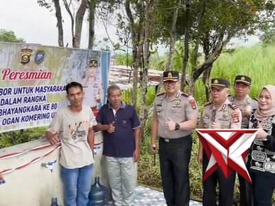 PERESMIAN SUMUR BOR OLEH KAPOLRES OKU AKBP ENDRO ARIBOWO S.I.K, M.A.P. DIPOLSEK BATURAJA TIMUR, - PoliceTube
