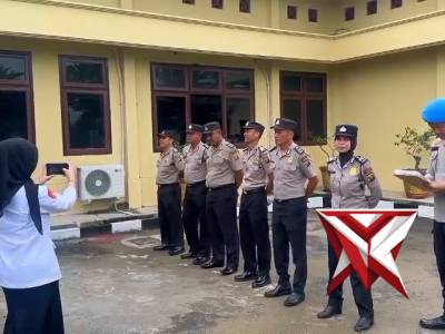 Pengecekan anggota personel polres prabumulih