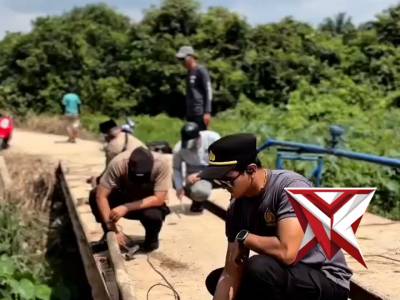 Polsek Bayung Lencir Revitalisasi Jembatan ...