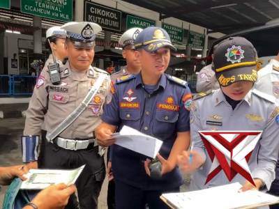 Ramp Check Gabungan di Terminal Indihiang - PoliceTube