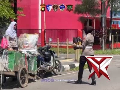 1 Bakti Kepolisian untuk masyarakat