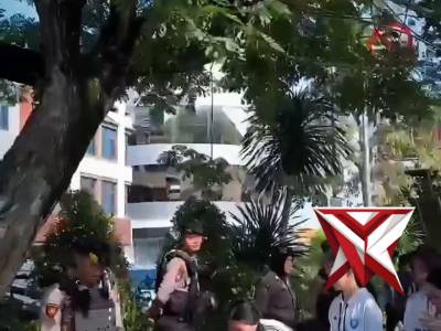 Unit Polsatwa Ditsamapta Polda Kalbar melaksanakan pengamanan Car Free Day - PoliceTube