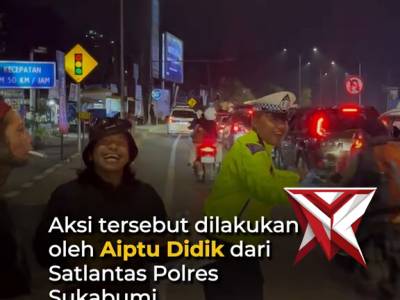 Polisi joget bareng pengamen