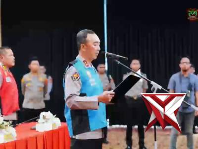 Kapolda Sumatera Selatan Irjen Pol Dr. Sandi Nugroho memimpin upacara pengambilan sumpah