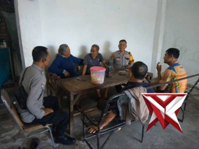 GIAT JUMAT CURHAT POLSEK MERAPI BARAT