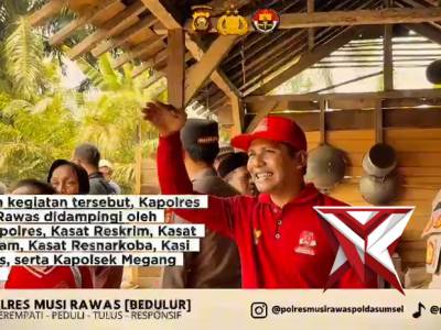 Kapolres Musi Rawas melaksanakan kunjungan ke lokasi korban kebakaran di Kecamatan Megang Sakti, Kab