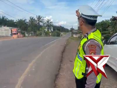 Kegiatan Anggota Sat Lantas Polres Muba di Pos Pantau Polsek Babat Supat 17