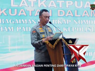 Kapolda Sumsel Irjen Pol. Dr. Sandi Nugroho, S.I.K., S.H., M.Hum. menegaskan perubahan paradigma per - PoliceTube