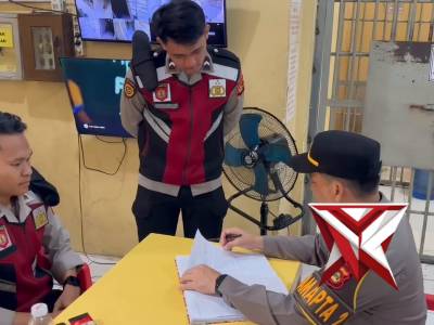 Personil polres muba Memberikan arahan - PoliceTube