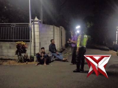 Patroli dialogis dan humanis malam hari - PoliceTube