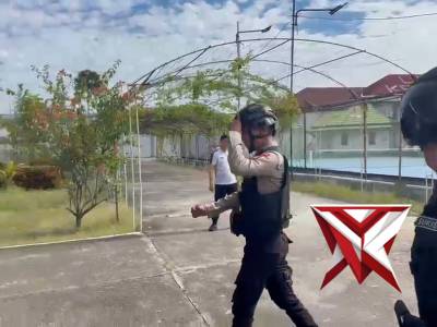 NYAGO OKI AMAN - PoliceTube