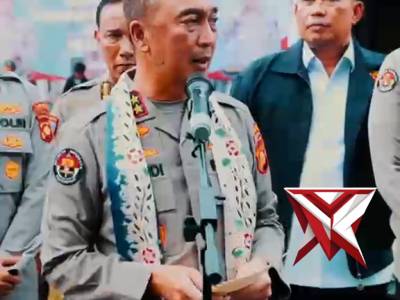 Kapolda Sumsel menyerahkan kembali ratusan kendaraan bermotor hasil kejahatan kepada pemiliknya, - PoliceTube