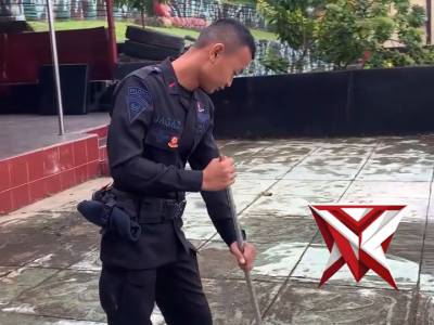 Polri untuk masyarakat - PoliceTube