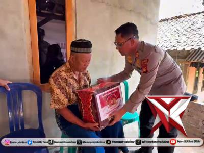 Bantuan rumah tinggal kpd keluarga JAMHIR Ds Melati Agung kec Semendawai Timur dari Kapolda SUMSEL - PoliceTube