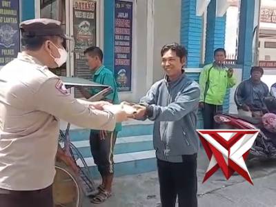 SAT BINMAS MELAKSANAKAN JUMAT BERKAH 6 - PoliceTube