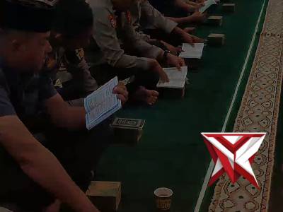 YASINAN DAN DOA BERSAMA DI MASJID POLRES MUSI RAWAS - PoliceTube