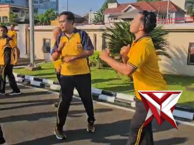 Ditreskrimum Polda Sumsel rutin melaksanakan olahraga senam bersama demi menjaga kebugaran - PoliceTube