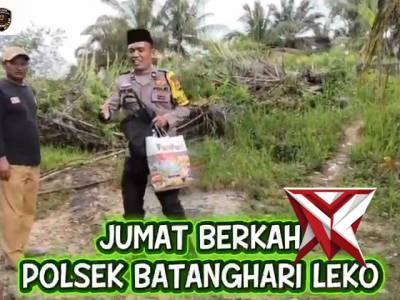 Jumat berkah Polsek Bhl