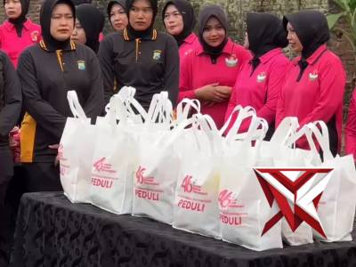 Dalam rangka memperingati HUT Yayasan Kemala Bhayangkari ke-46 yang bertepatan dengan Hari Bumi, Pol - PoliceTube
