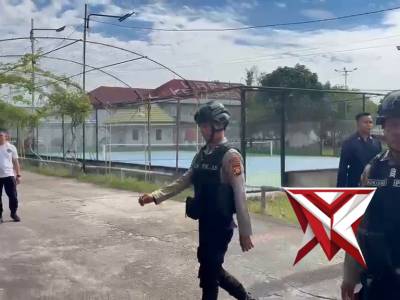 NYAGO OKI AMAN - PoliceTube