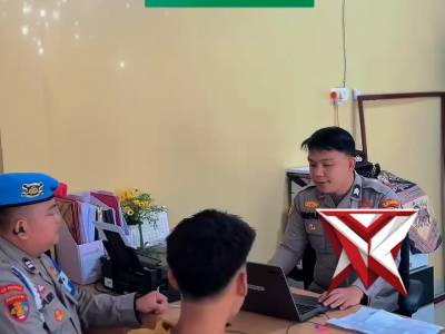 Pelayanan spkt Polsek Bayung Lincir (SM7)