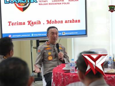 Kapolda Sumsel IJP. Sandi Nugroho memberikan penegasan bahwa masy adalah juragan bagin anggota Polri - PoliceTube