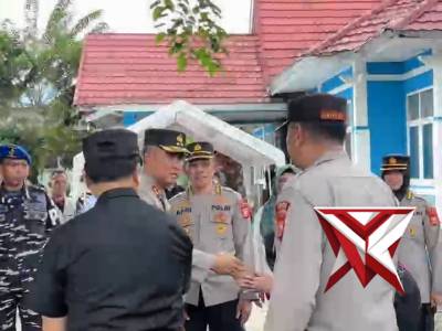 KAPOLDA BENGKULU BERSAMA KAPOLRES LEBONG MELAKUKAN PENINJAUAN POS INDUK BENCANA BANJIR