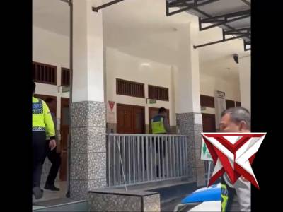 Polres oki - PoliceTube