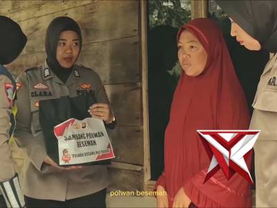 Aksi Polwan Peduli, Polres Pagar Alam Salurkan Sembako untuk Warga Padang Harapan