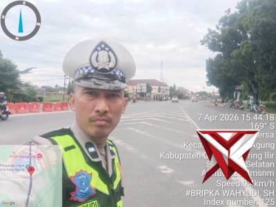 Personil Polres OKI melaksanakan kegiatan Strong Point/PH Sore - PoliceTube