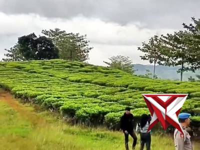 Patroli kamtibmas monitoring lingkungan dan wilayah##polri #poldajabar #polrescimahi #niko_38setia # - PoliceTube