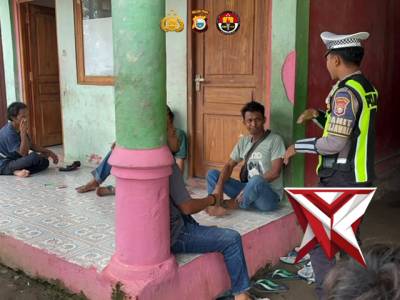 Satlantas polres haltim haltim laksakan sosialisasi tentang lalilintas ke masarakat - PoliceTube