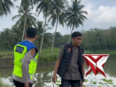 KAPOLRES MUSI RAWAS MELAKSANAKAN PETANI JAGUNG DI DESA AIR SATAN