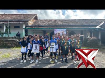 Bhabinkamtibmas untuk masyarakat