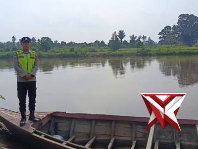 Giat Cek debit air sungai Polsek Cempaka